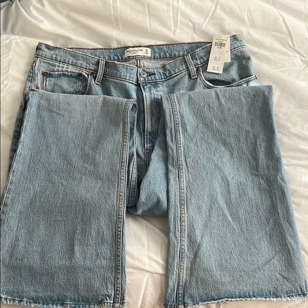 Abercrombie Vintage Flare Jeans - Picture 10 of 14